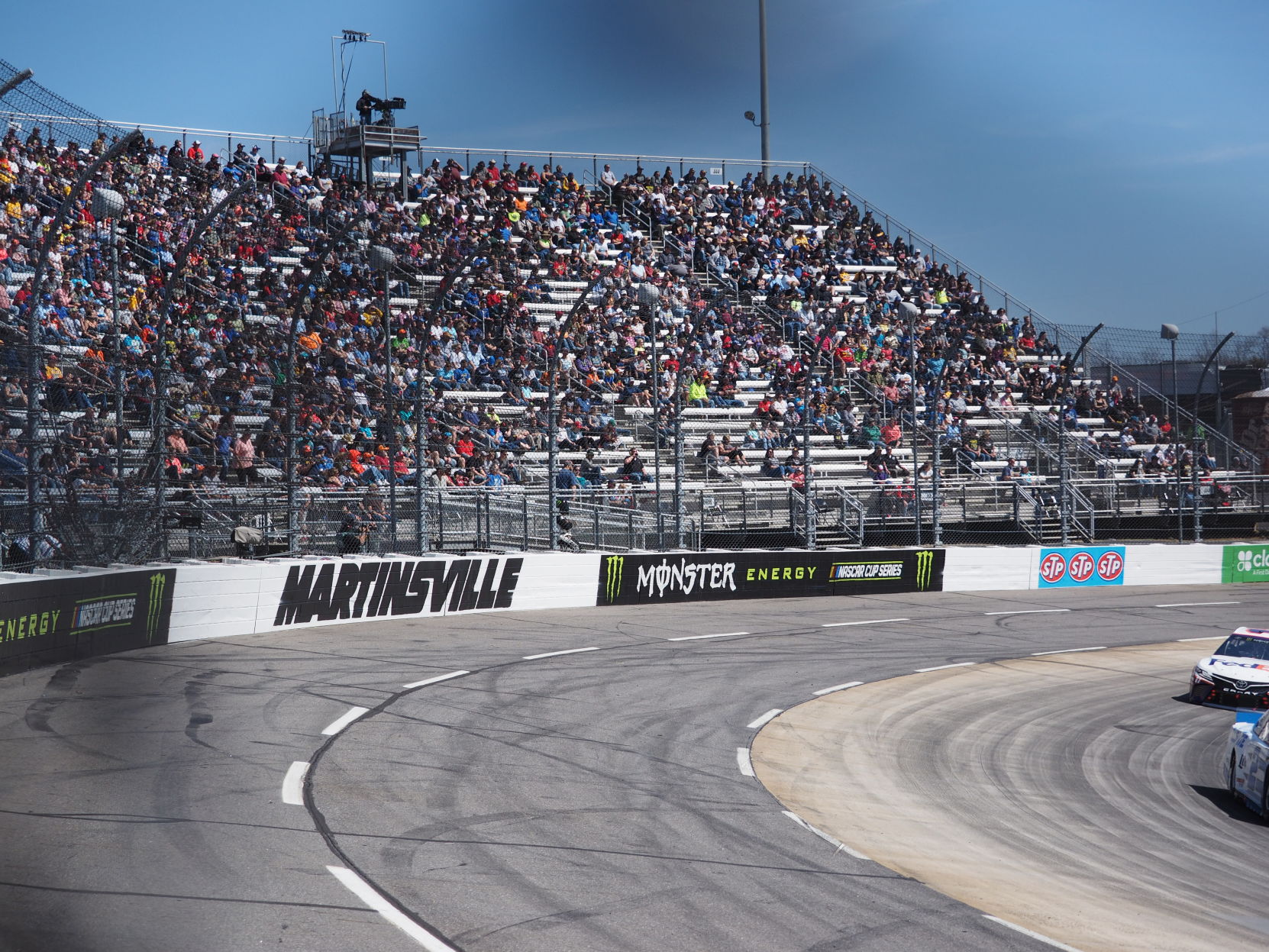 STP 500 Crowd